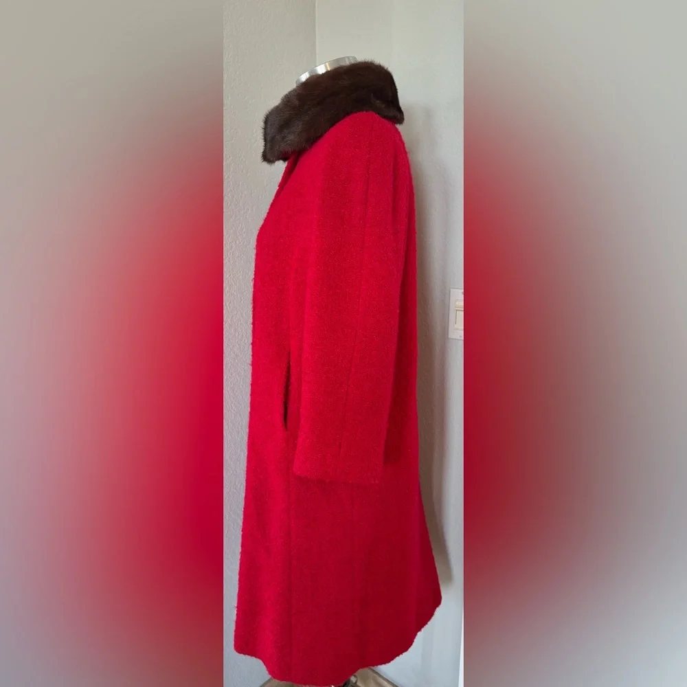 1950s Ferris Bros. Flint Michigan Coat with Fur Collar - Picture 5 of 15